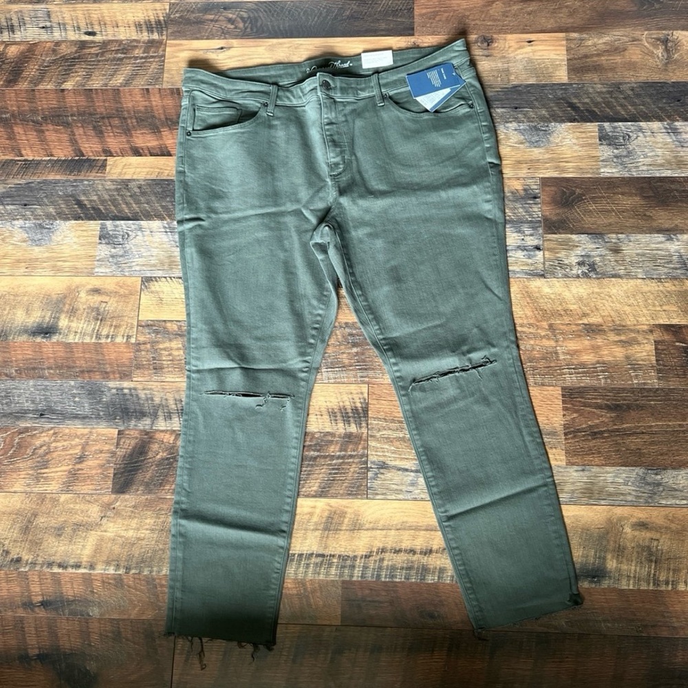 Plus Size Universal Thread Olive Jegging 26W